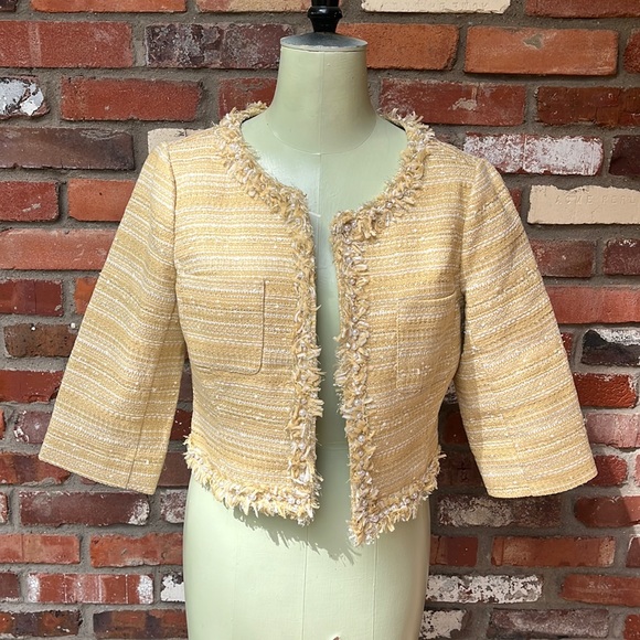 Lilly Pulitzer Cropped Yellow and Pearl Jacket size 6 - Picture 1 of 5